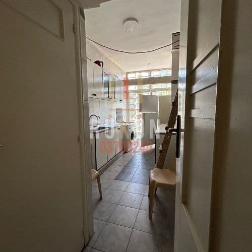 Furnished 3 berdroom apartment for rent in Achrafieh / Mar Mitr 2nd floor 150m2 for 1000$ 5