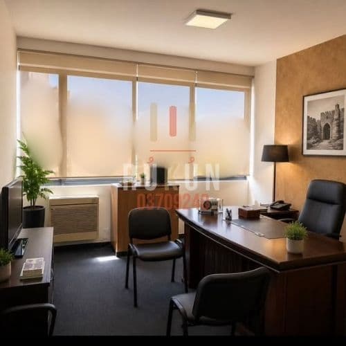 Office for rent in Jbeil / Souk Byblos 2 office room & a reception toilet & a kitchenet for 350$ 3