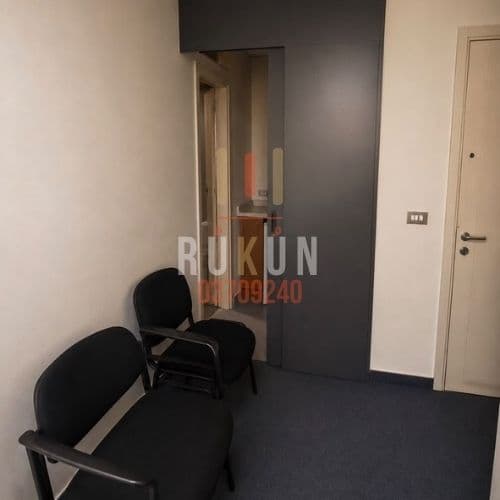 Office for rent in Jbeil / Souk Byblos 2 office room & a reception toilet & a kitchenet for 350$ 5